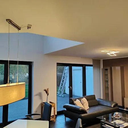 Haus Mit Zeitloser Eleganz In Bergkammen *