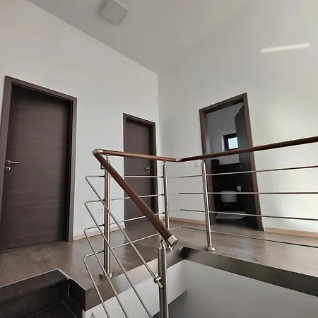 Haus Mit Zeitloser Eleganz In Bergkammen